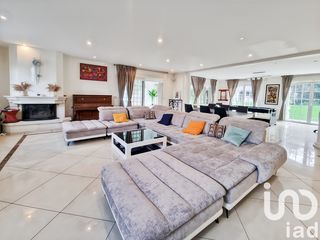  Maison � louer 9 pi�ces 230 m�