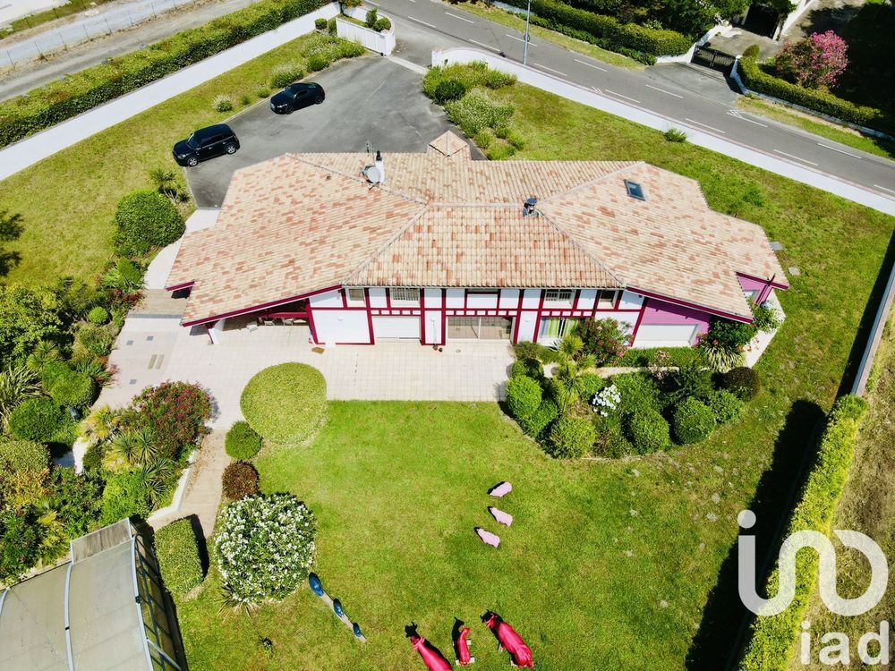 � vendre  Villa Saubion (40230)