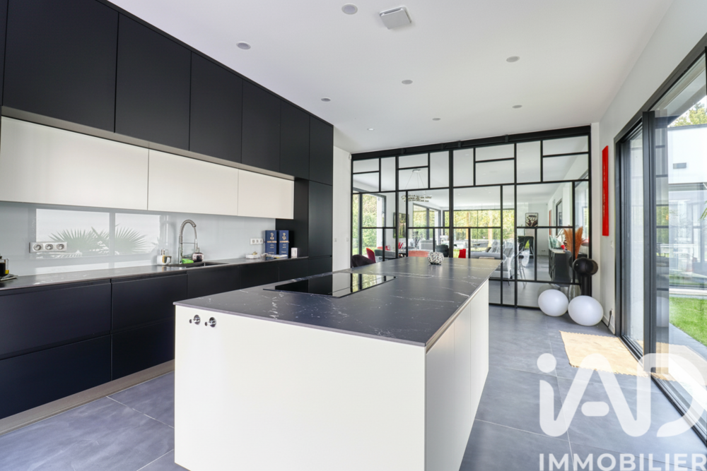 � vendre  Villa Lamorlaye (60260)