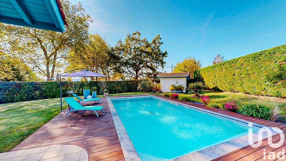 � vendre  Maison Bassussarry (64200)