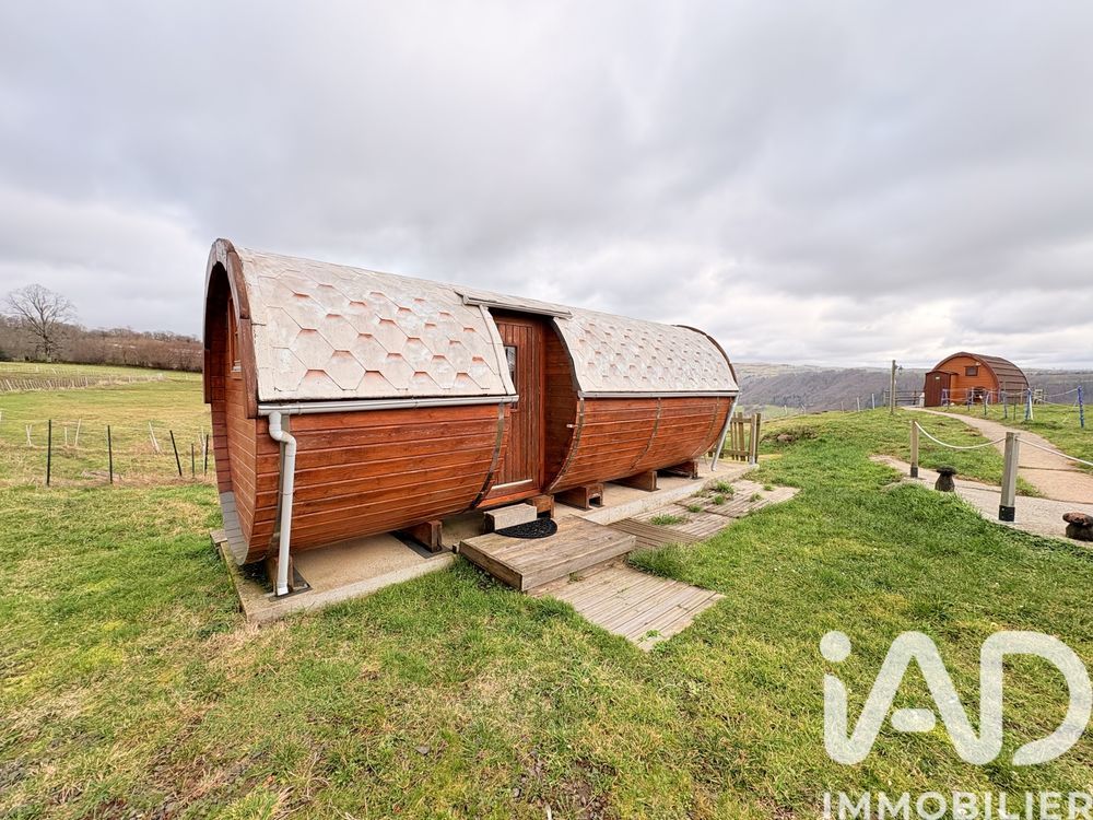 � vendre  Maison Saint-Martin-Valmeroux (15140)