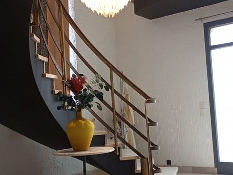   Vente Demeure 11 pi�ces Maison - 11 pi�ce(s) - 303 m�