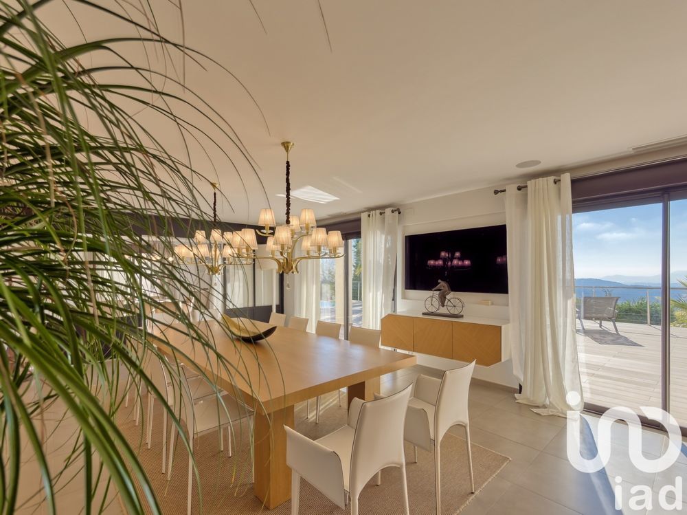 � vendre  Villa Ch�teauneuf-Grasse (06740)