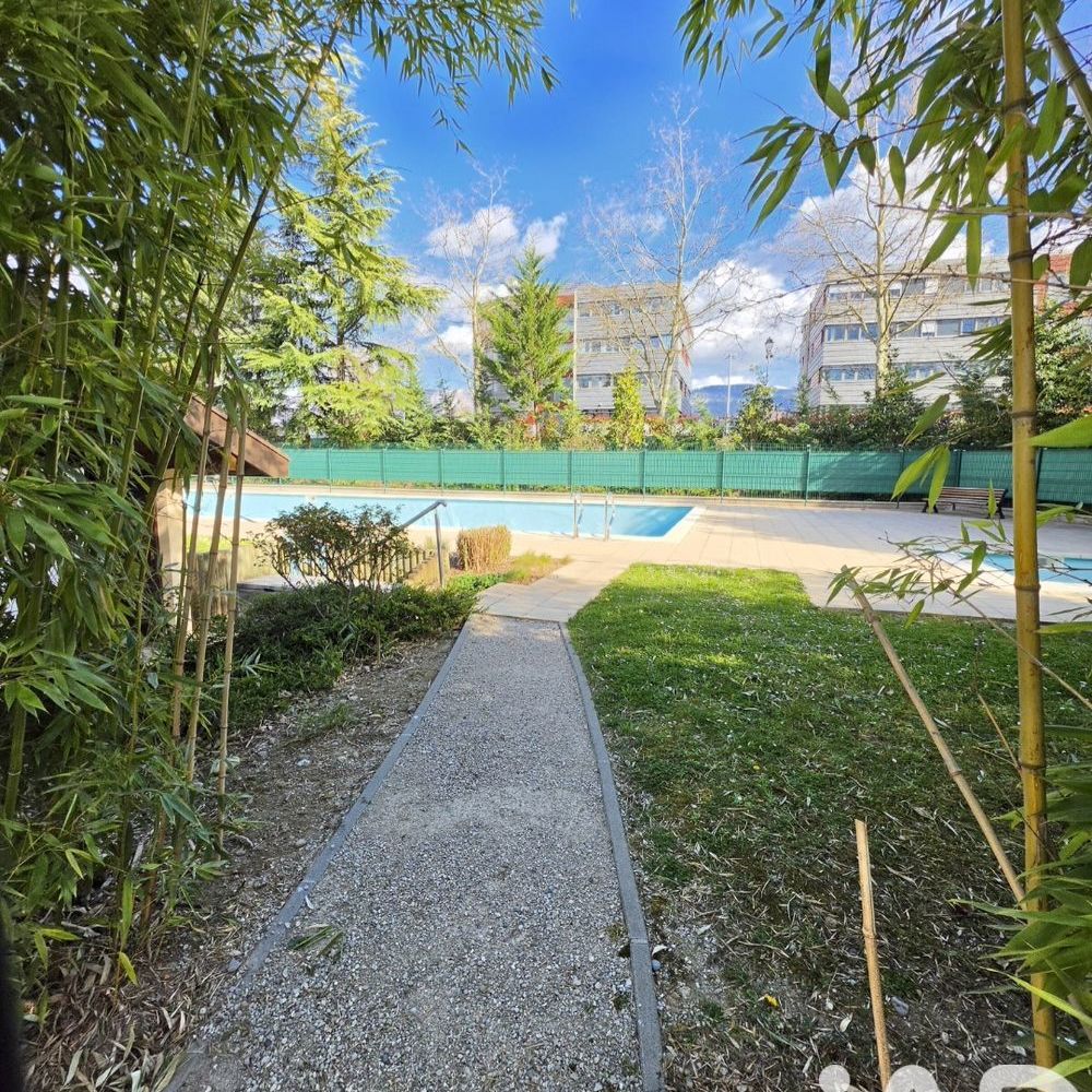 � vendre  Appartement Saint-Julien-en-Genevois (74160)