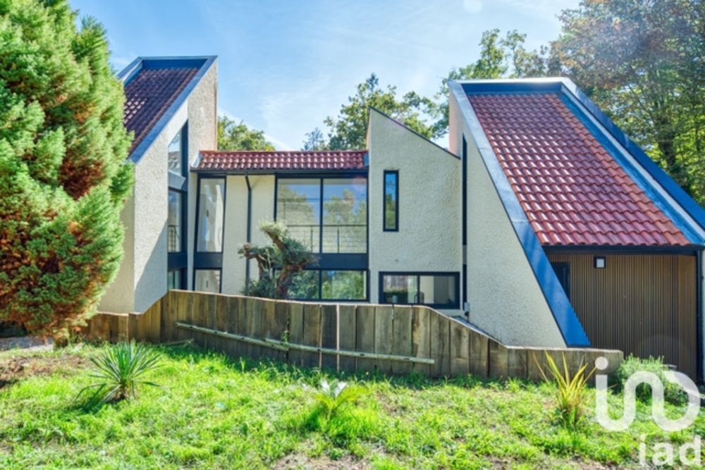 � vendre  Villa Carignan-de-Bordeaux (33360)