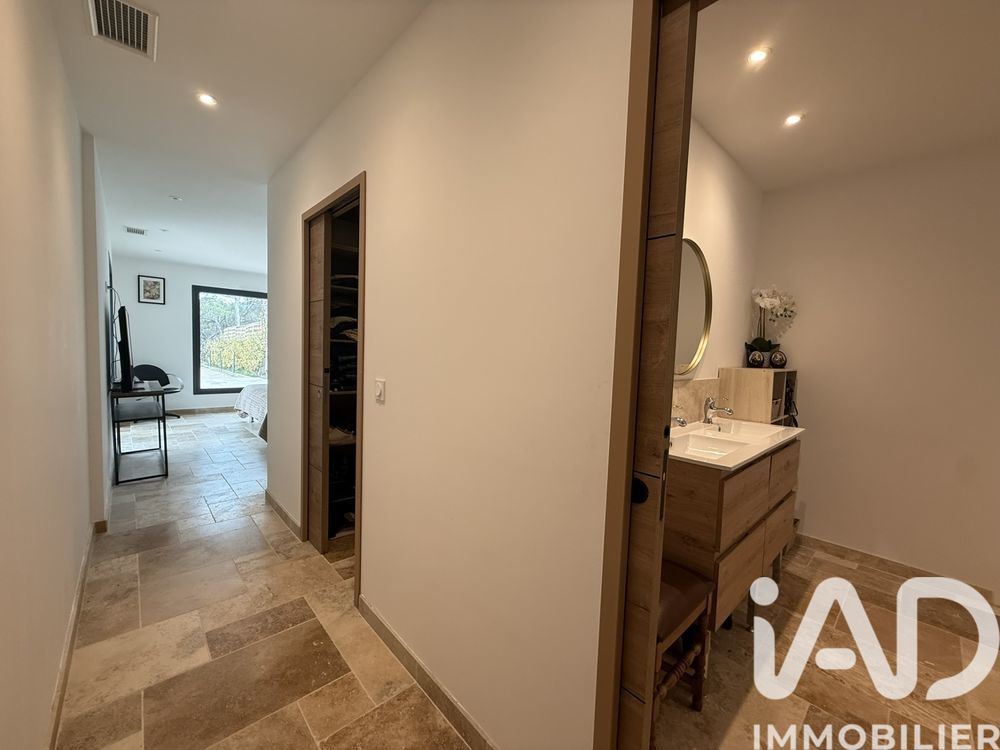 � vendre  Maison Faucon (84110)