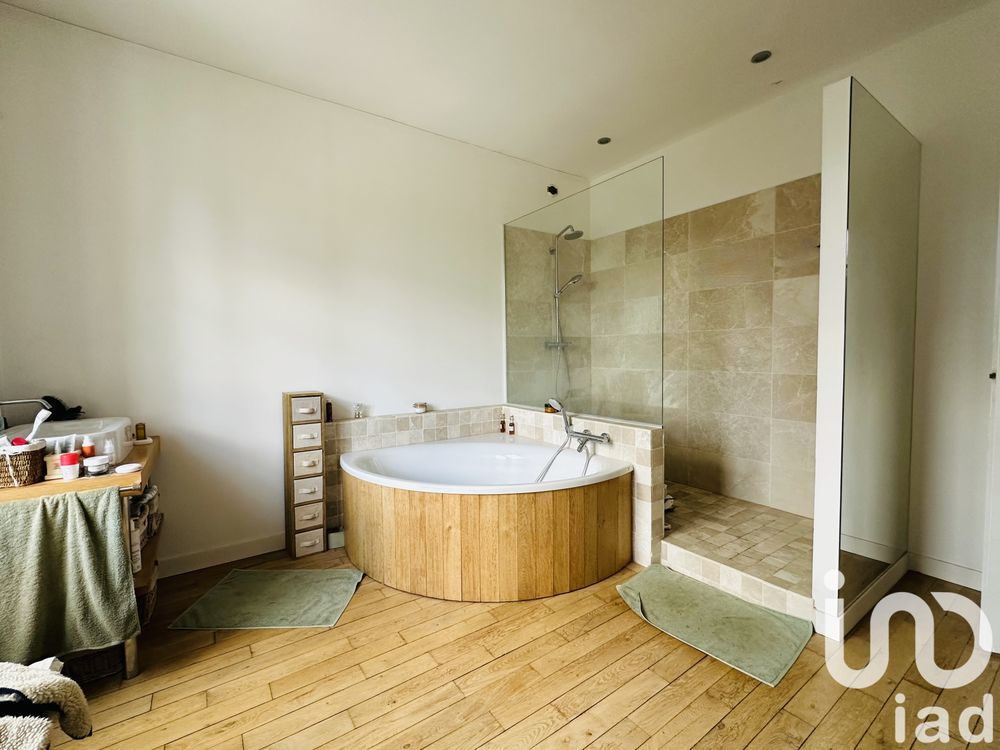 � vendre  Villa Nantes (44100)