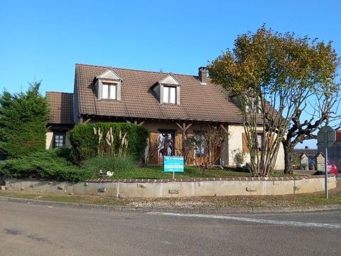   Vente Pavillon 8 pi�ces Maison - 8 pi�ce(s) - 229 m�