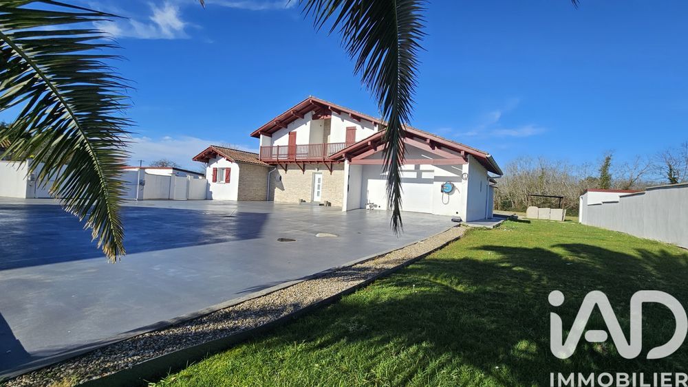 � vendre  Villa Sames (64520)