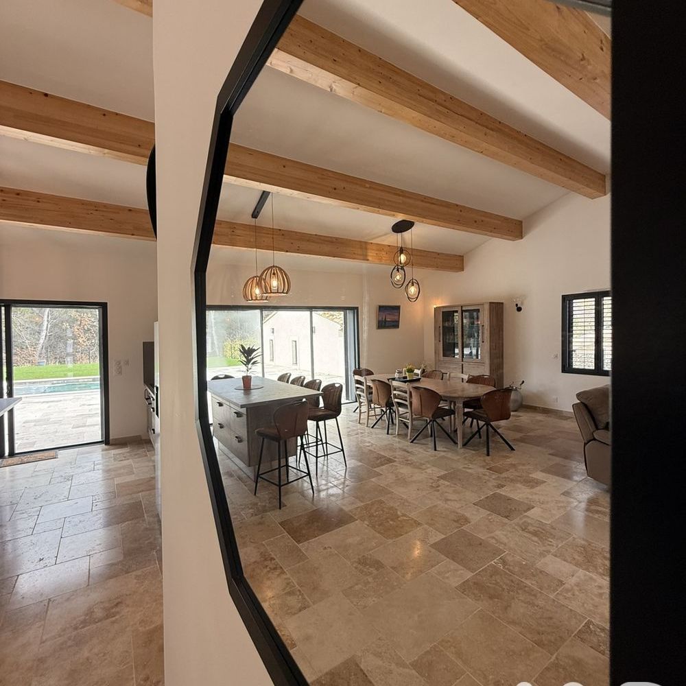 � vendre  Maison Faucon (84110)