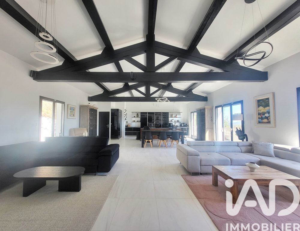 � vendre  Maison Cuers (83390)