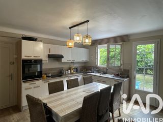  Maison � vendre 8 pi�ces 216 m�