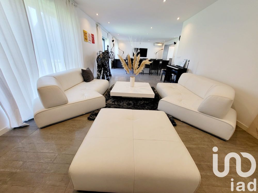 � vendre  Villa Mundolsheim (67450)