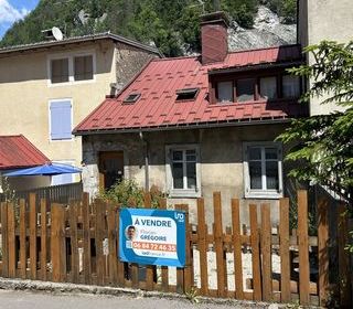  Immeuble � vendre 210 m�