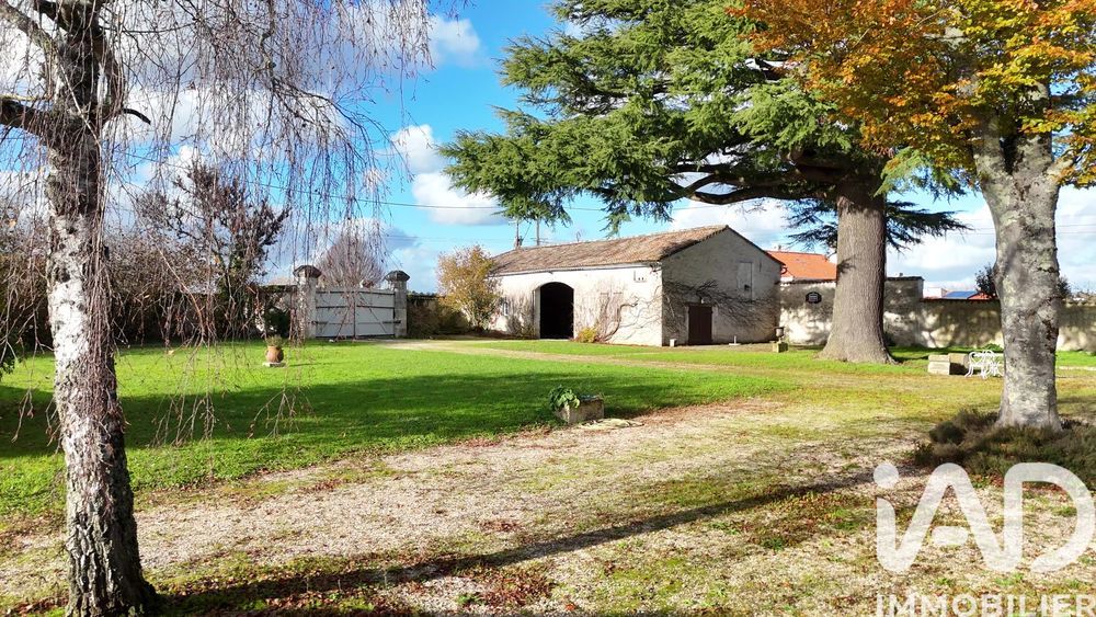 � vendre  Maison Bourg-Charente (16200)