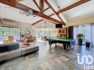  Maison � vendre 9 pi�ces 242 m�