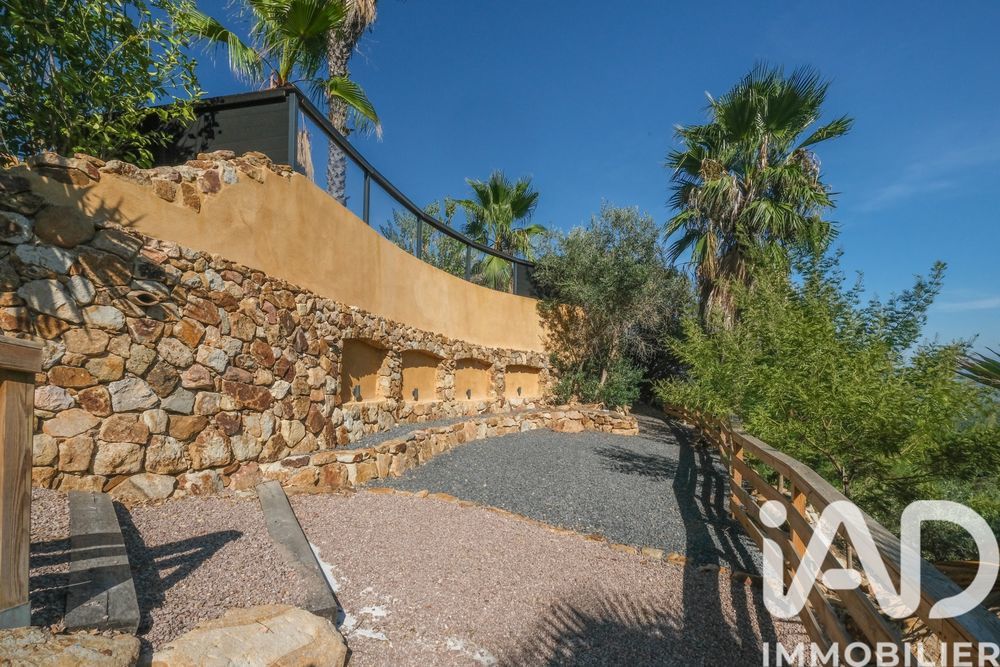 � vendre  Villa Les Adrets-de-l'Est�rel (83600)