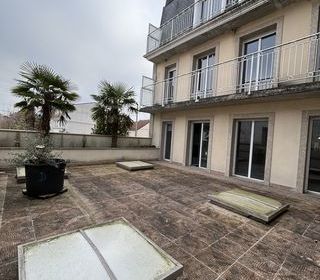  Immeuble � vendre 1600 m�