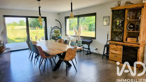   Vente Maison d'architecte 12 pi�ces Villa - 12 pi�ce(s) - 375 m�