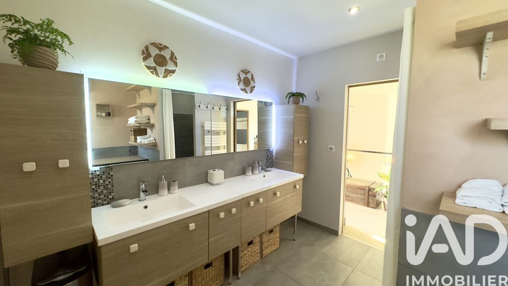 � vendre  Maison Gordes (84220)