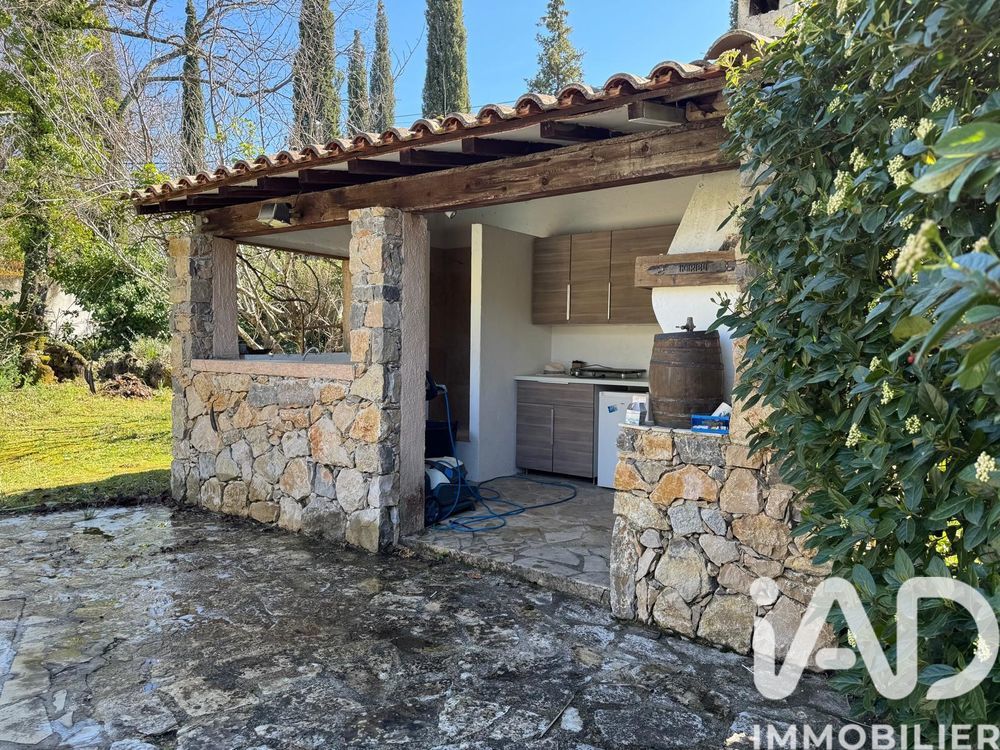 � vendre  Maison Saint-Paul-en-For�t (83440)