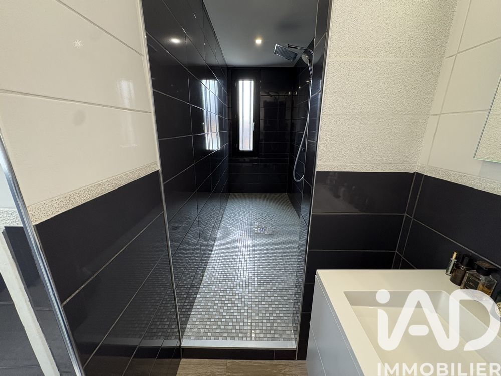 � vendre  Maison Saint-Julien-en-Genevois (74160)