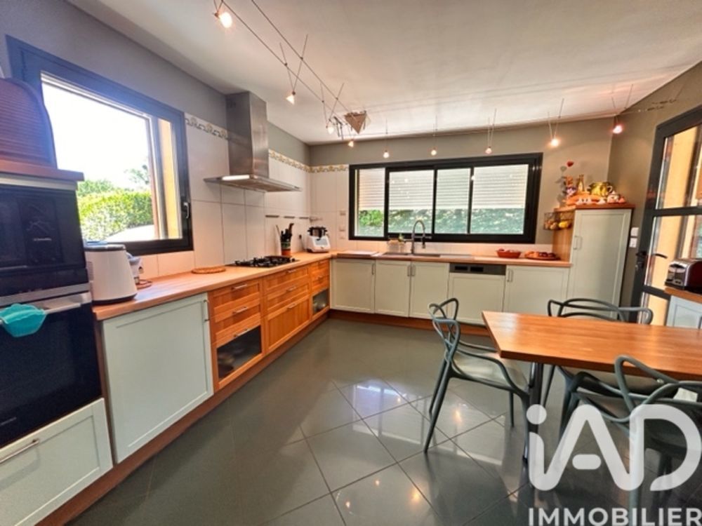 � vendre  Maison Saint-Romain-au-Mont-d'Or (69270)