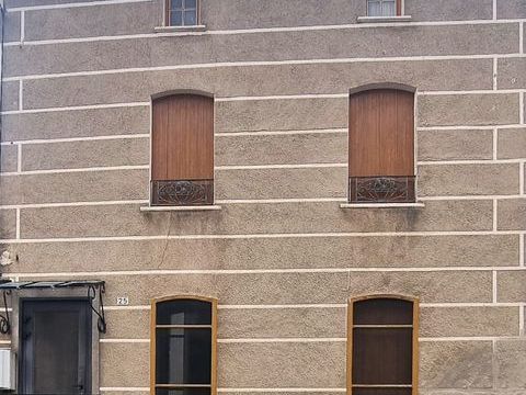   Vente Maison de village 7 pi�ces Maison - 7 pi�ce(s) - 175 m�