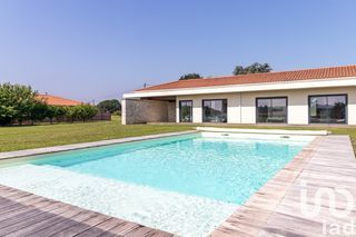  Maison � vendre 5 pi�ces 233 m�