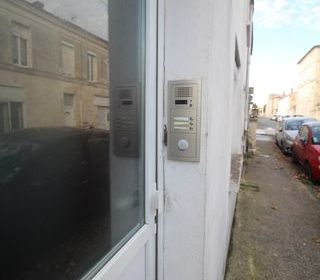  Immeuble � vendre 74 m�