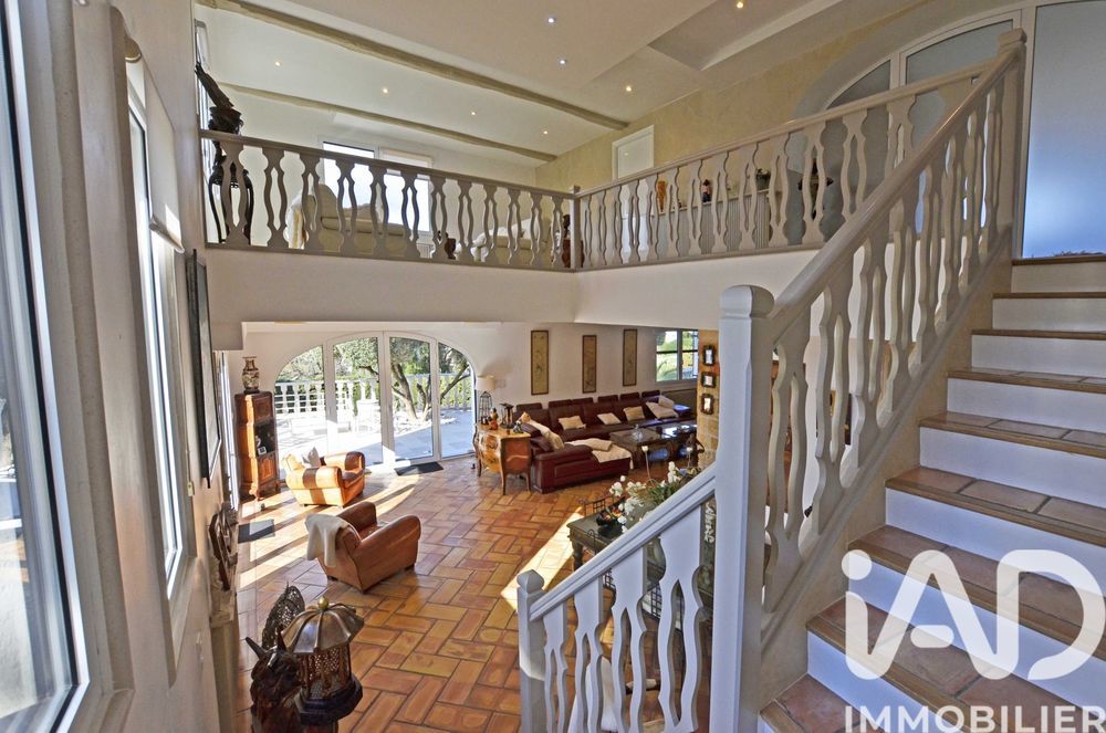 � vendre  Villa Mandelieu-la-Napoule (06210)