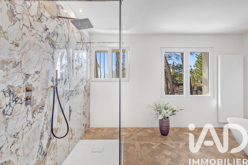 � vendre  Maison �guilles (13510)