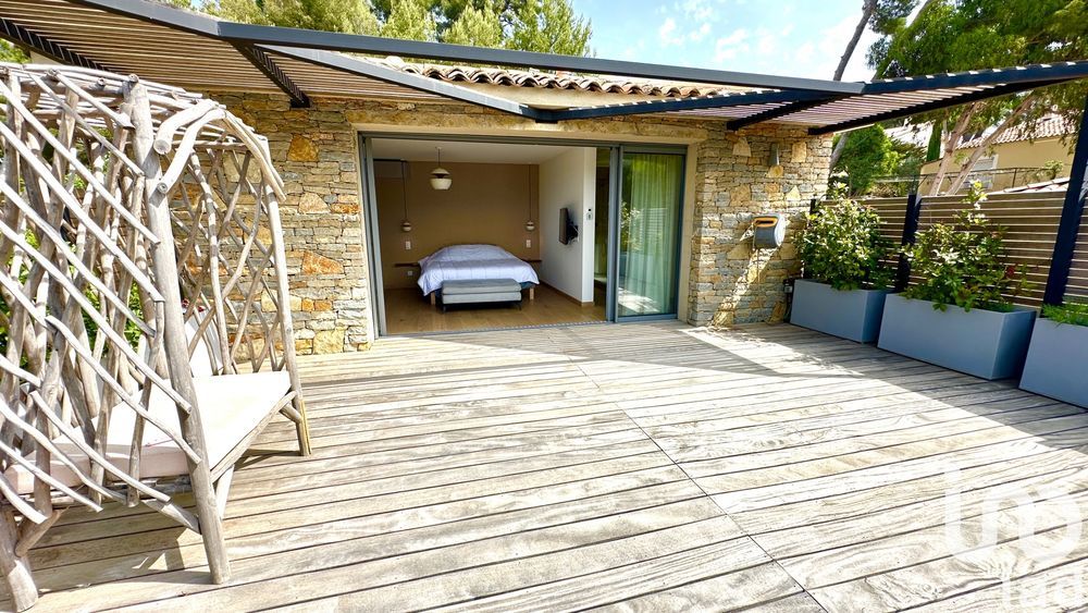 � vendre  Maison La Cadi�re-d'Azur (83740)