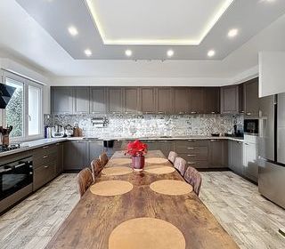  Villa � vendre 13 pi�ces 350 m�