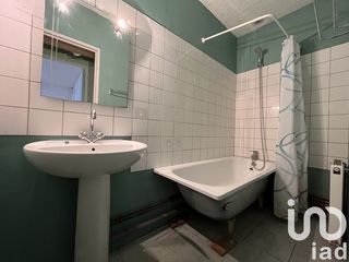  Immeuble � vendre 151 m�