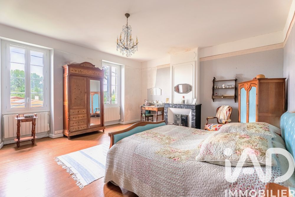 � vendre  Maison Corme-�cluse (17600)