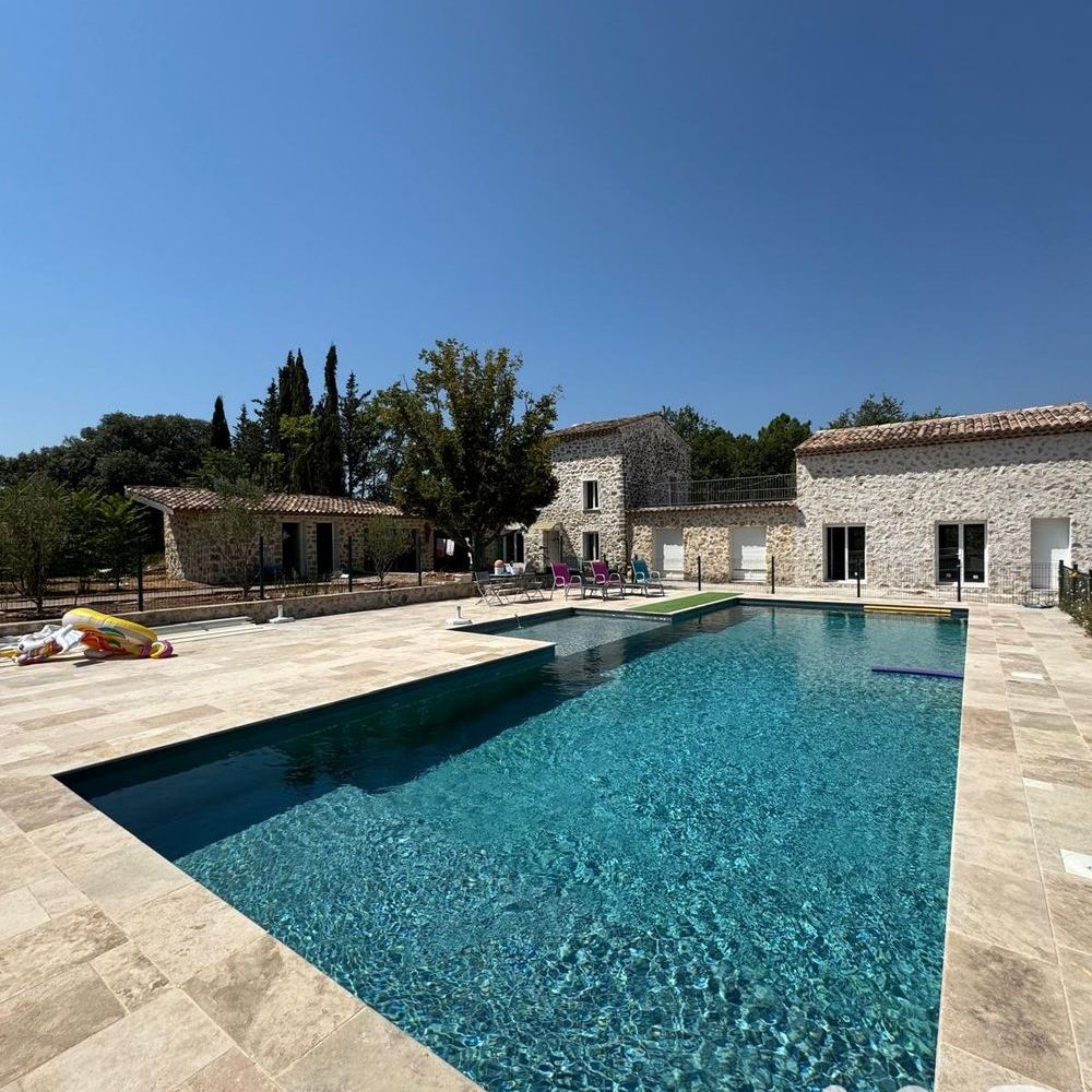 � vendre  Maison Saint-Paul-en-For�t (83440)