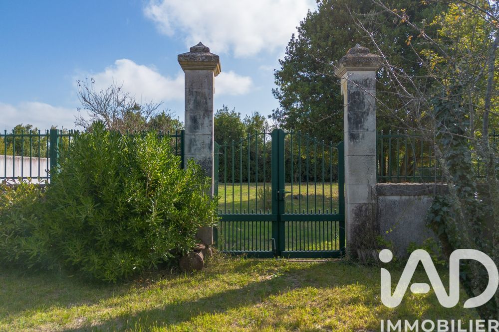 � vendre  Maison Le Bois-Plage-en-R� (17580)