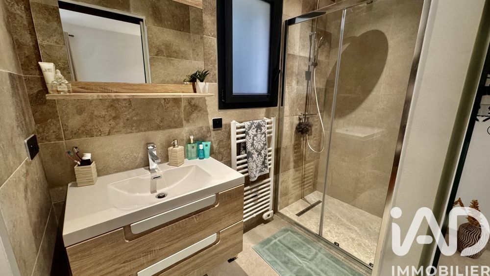 � vendre  Villa Nimes (30900)