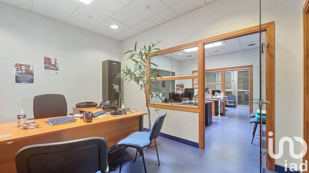 � vendre  Propri�t�/ch�teau Moulins (03000)