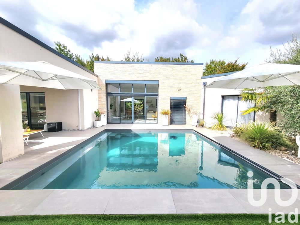 � vendre  Maison Saint-Cyr-sur-Loire (37540)