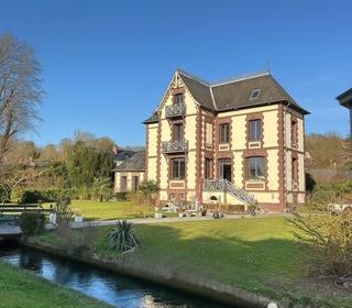  Maison � vendre 15 + pi�ces 450 m�