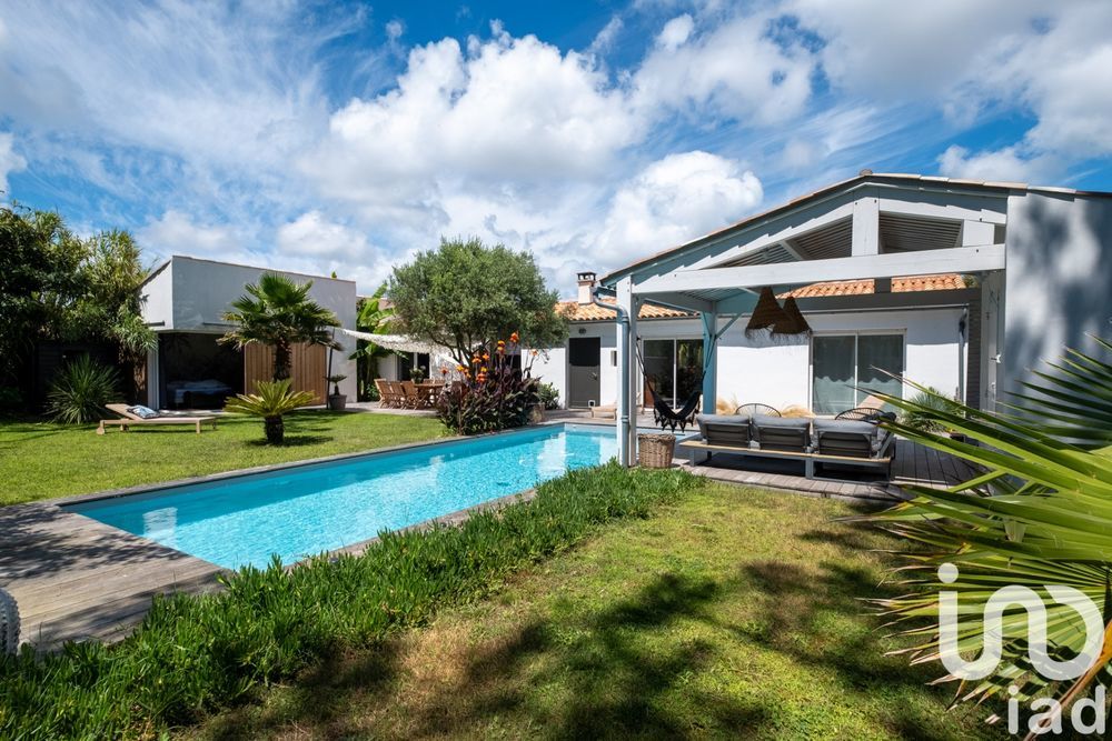 � vendre  Maison Sainte-Marie-de-R� (17740)