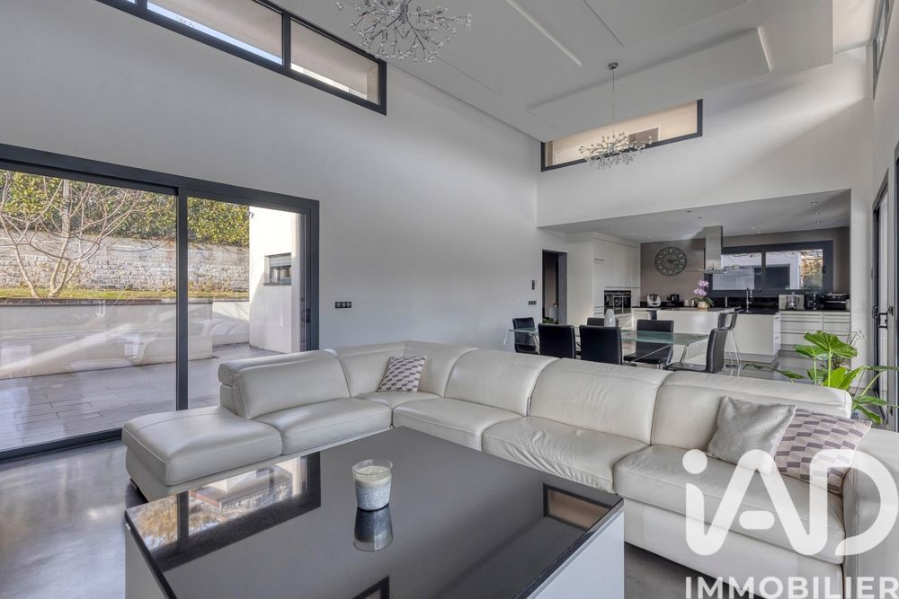 � vendre  Villa Saint-Ismier (38330)