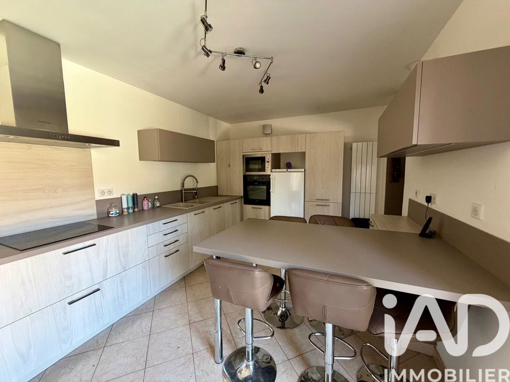 � vendre  Maison Saint-Zacharie (83640)