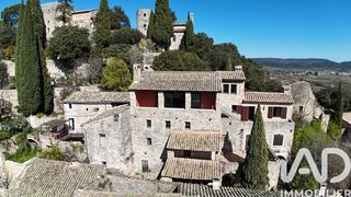  Maison � vendre 9 pi�ces 260 m�