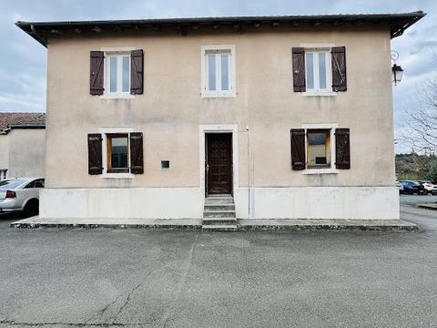   Vente Maison de village 7 pi�ces Maison - 7 pi�ce(s) - 181 m�