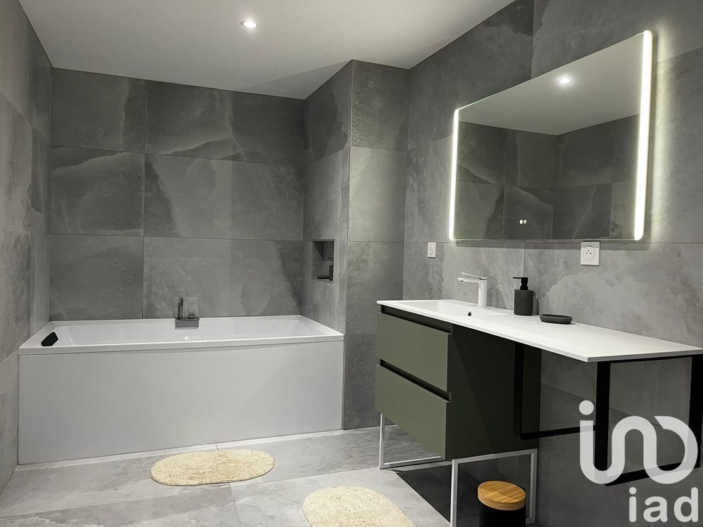 � vendre  Maison Eyne (66800)