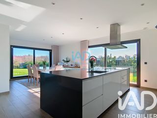  Villa � vendre 8 pi�ces 240 m�