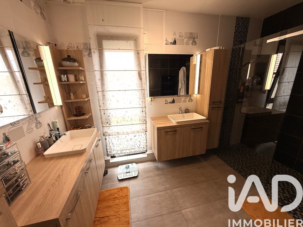 � vendre  Villa Reims (51100)